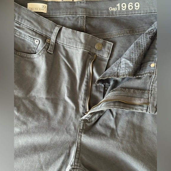 Gap high rise skinny size 33. Like new, blue/grey. Some stretch. - Picture 5 of 7